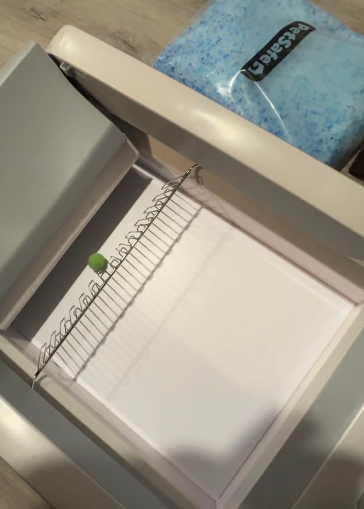 Crystal Pro Uncovered Litter Box photo review